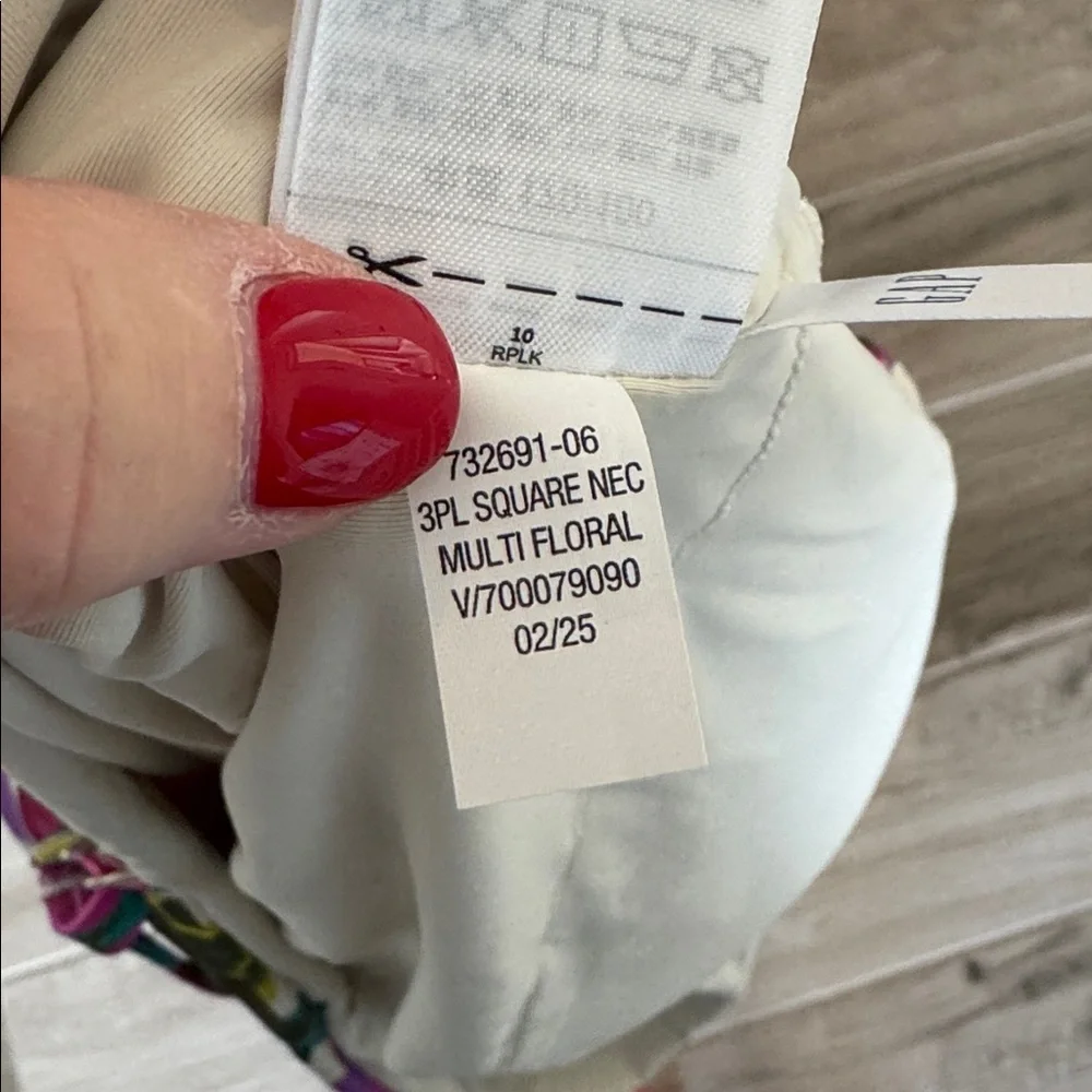 NWOT Gap L square neck floral one piece swimsuit